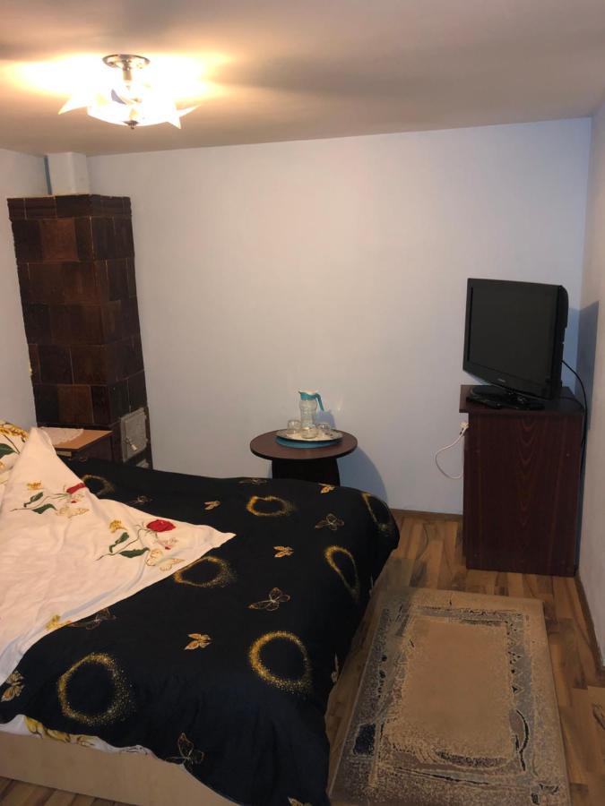 Casuta Bunicilor Isverna Hotell Eksteriør bilde