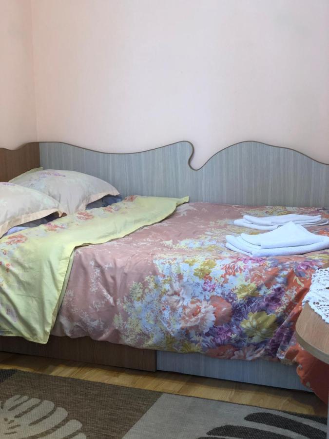 Casuta Bunicilor Isverna Hotell Eksteriør bilde